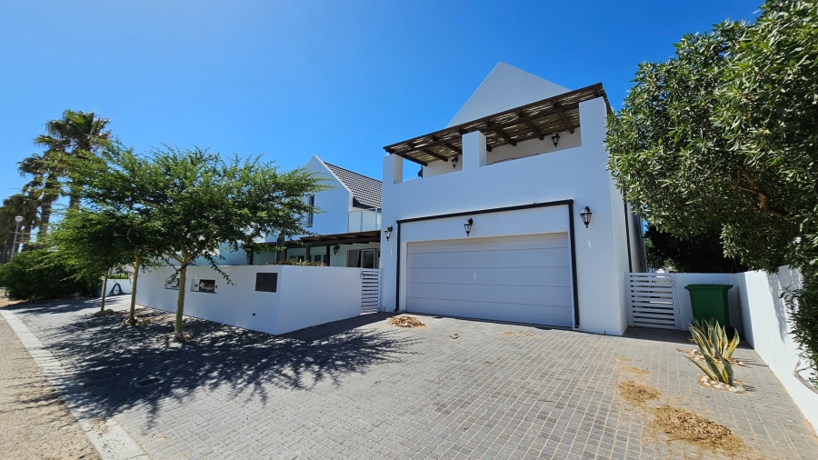 4 Bedroom Property for Sale in Britannia Bay Western Cape